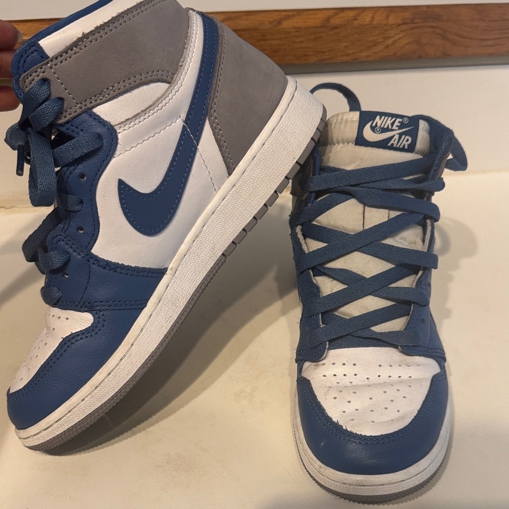 Nike Blue and White High-Top Sneakers